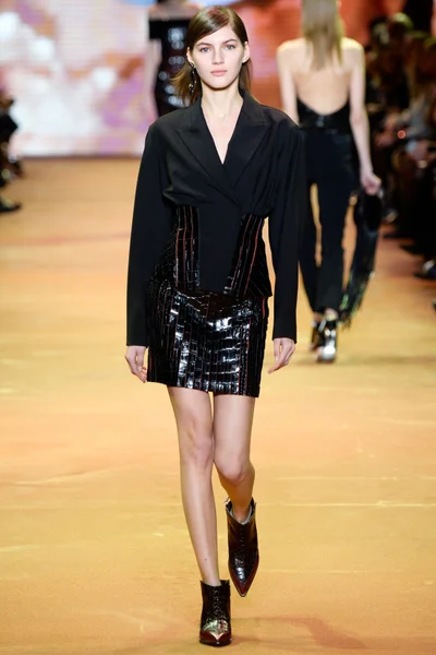 Look 23
